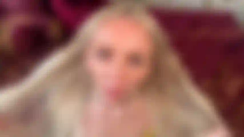 Garota com fetiche por rosto bonito (contagem regressiva de gozada).