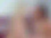 Daisy cumpriu totalmente minha fantasia de leite lésbico! Meus seios estavam tão inchados e cheios, então ela me deixou esguichar meu leite em seus seios. Eles estavam encharcados, então eu os lambi até limpá-los e depois desci...