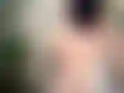 Meu namorado me arrastou para a floresta para encontrá-lo para se divertir, pensei que estávamos apenas dando um passeio, mas quando digo a câmera, percebi o que ele estava fazendo, então tirei a roupa e brinquei.