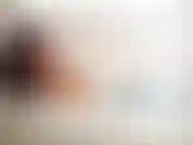Relaxo e vaporizo um pouco, depois aproveito meu banho quente enquanto meus dedos exploram e gozo muito forte!