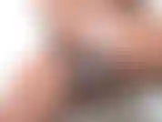 Mandei meu amigo safado me filmar fazendo minhas duas coisas favoritas no chuveiro, depilar minha bucetinha e gozar forte! Foi tão bom ter aquela água quente batendo na minha buceta quando eu gozei!