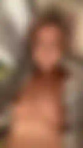 Formigamento... Brincadeira matinal com minha buceta perfeita... Você me quer?