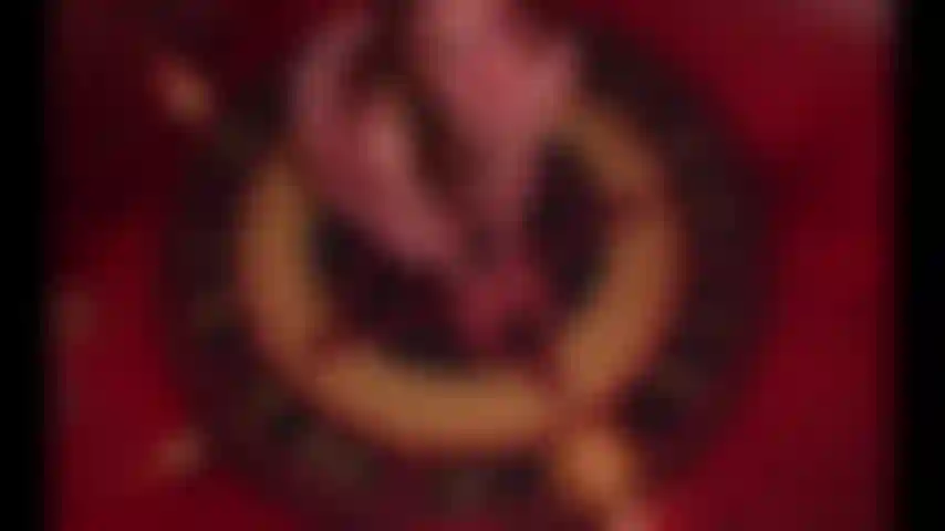 A sessão solo da bruxa do amor.