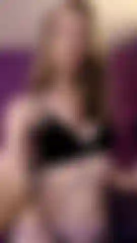 RobinErotic
#petite
#MILF
#ASS
Make ME Trend