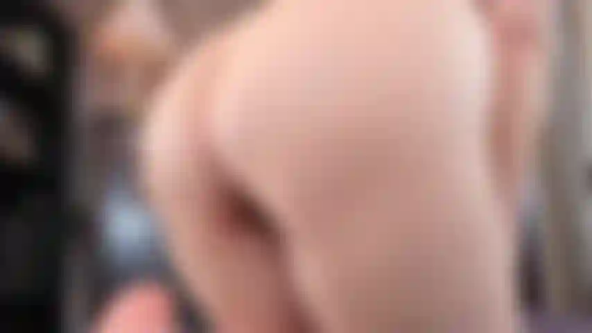 Robin - vid 11 - vibrador e vibração uma sessão divertida brincando com doce o vibrador.