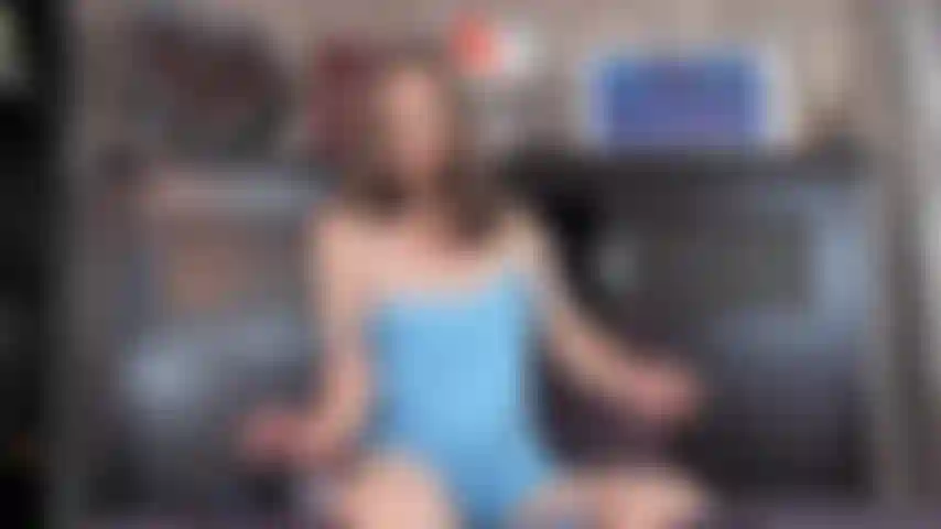 Robin - língua e peitos.