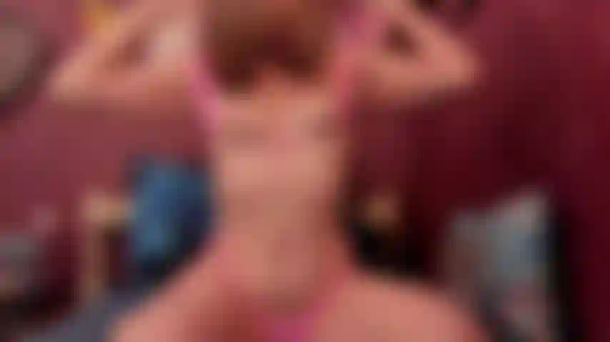 Robin triplo exuberante coisa uma sessão incrível de vibrações exuberantes! Acabo com 2 na bucetinha e 1 no cuzinho e claro um no clitóris!!!! Essas sessões são incríveis - você pode realmente me sentir me alimentando de você! Preciso de mais.