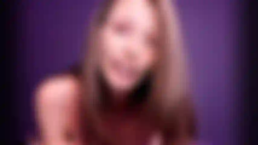 A professora erótica sexy robin sabe que você a quer e ela mantém você para provocar uma confissão e usar suas vantagens sobre você, seu pau e suas esperanças futuras de passar e explorar a senhorita robin.