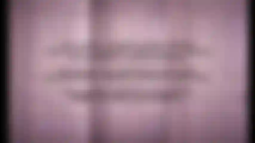 Nua de meias - (enf, bunda grande, tênis, meias longas) meu deus! Fiquei trancada fora do meu dormitório... Completamente nua. Agora, tenho que tentar não ser pega nua lá fora. Vem assistir!! Esse foi um pedido personalizado. Me chama para realizar a sua fantasia!!