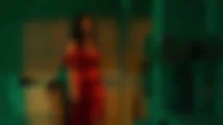 Dançando para você.