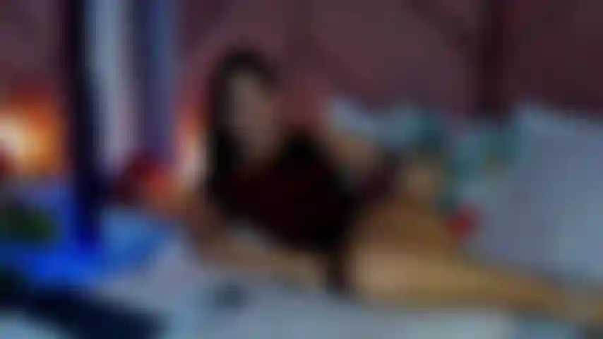 Não se distraia com nada além de mim e meus movimentos são somente para você...