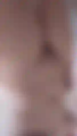 Minha bucetinha molhada precisa do seu pau para esfregar, vou adorar sentir seu leite quentinho no meu corpo, venha me fazer sua.