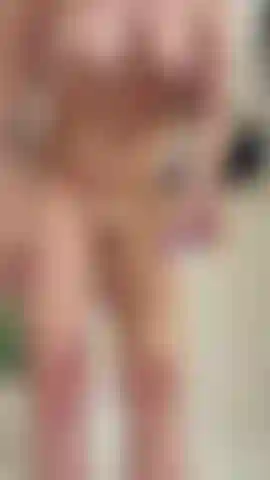 Shoving in and pulling out small 3 beaded anal toy