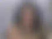 Quebrando uma pizza de festa inteira e esmagando dois litros de root beer direto da garrafa e começo a soltar arrotos altos e nojentos!