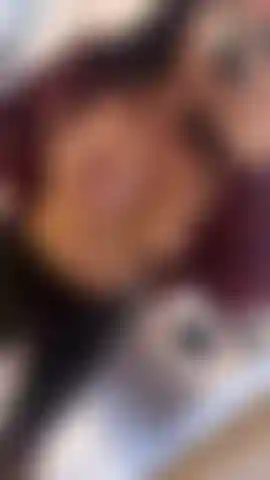 Rubbing these delicious Tits