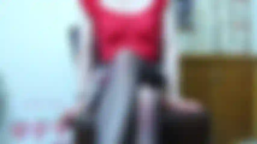 Calcinha de cetim acima da joi - tiro a calcinha de cetim por baixo do meu kilt, coloco-a na cabeça para que sua joi goze sobre meu lindo rosto coberto de calcinha. Contagem regressiva finalizada.