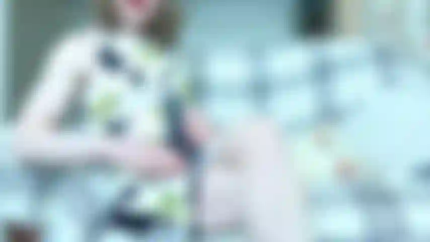 Senhora ruth, então converse com o vestido joi daisy, a senhorita ruth conversa sobre o que ela faria com você com a alça. Ouça meu sotaque britânico enquanto você acaricia sua contagem regressiva guiada.