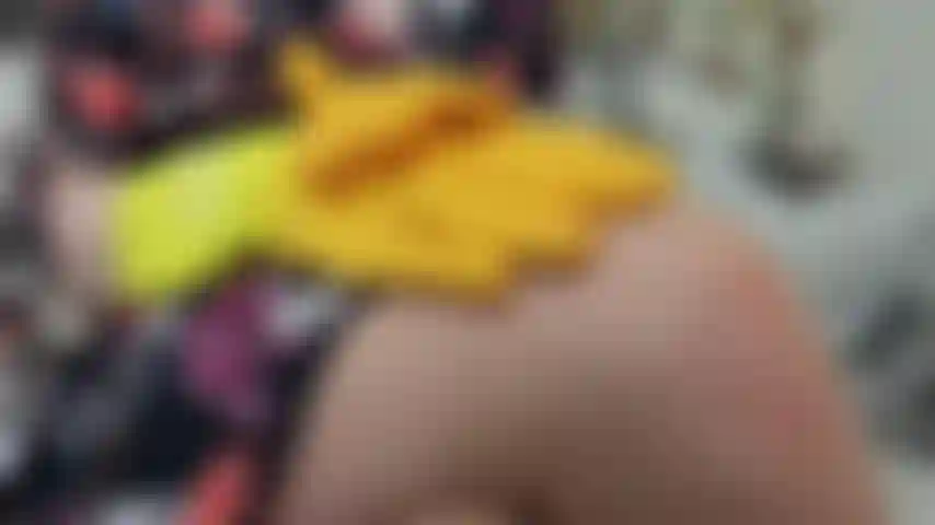 Orgasmo de calêndula em meu vestido retrô dos anos 50 levanto a saia, meias de costura contrastante me dedo até o orgasmo usando luvas de banho de calêndula - veja minha boceta ficar mais rosada e úmida até chegar ao clímax. Termine de mostrar a câmera meus sucos de buceta em luvas.