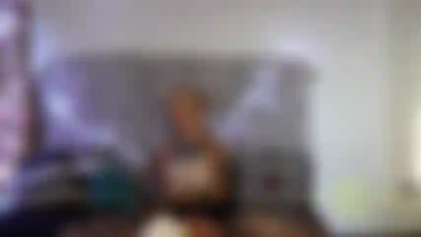 Filha estreptocócica bisbilhoteira encontra seu strapon.