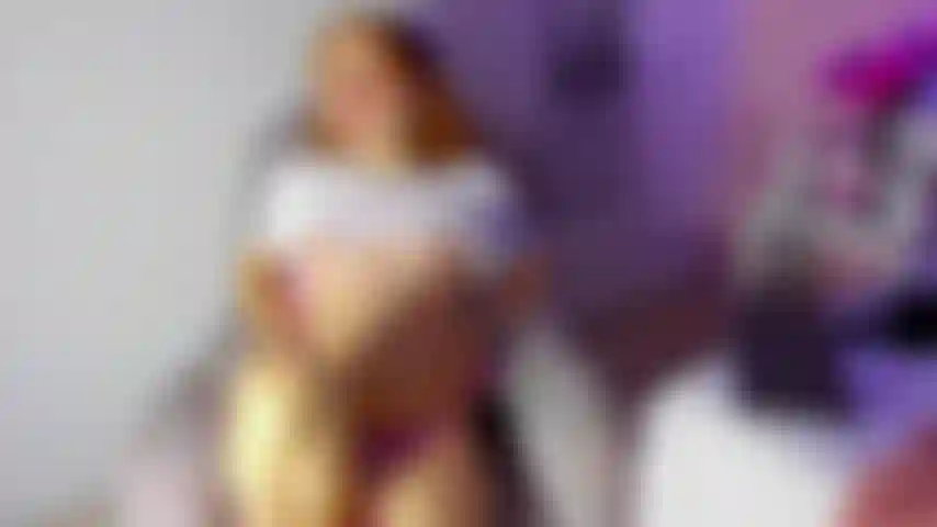 A ruiva e sua magia sensual.