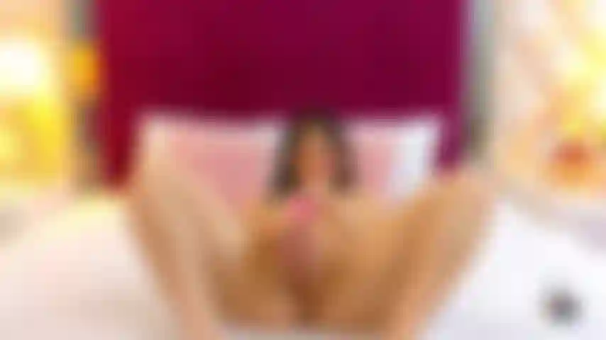 Watch me lose control with the vibrations of my lush while I fuck my sweet pussy😋