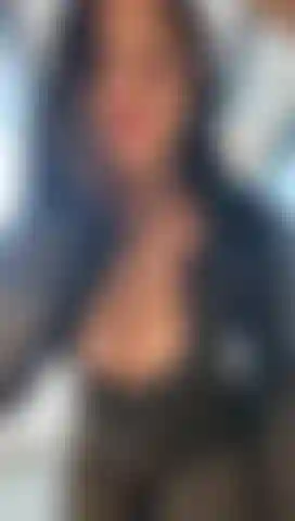 Não preciso de luz, se você está perto você acende tudo em mim.