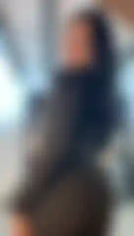 Claro que você mostra minha bunda grande perto da câmera.