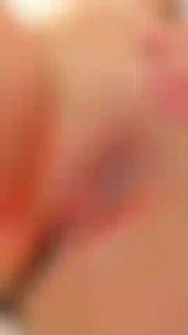 pretty, juicy pussy being rubbed