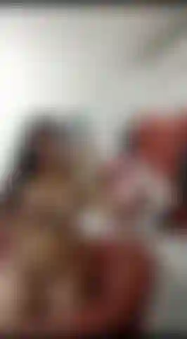 My hands move slowly, my curves are accentuated, and my mischievous smile makes it clear that I'm enjoying myself.