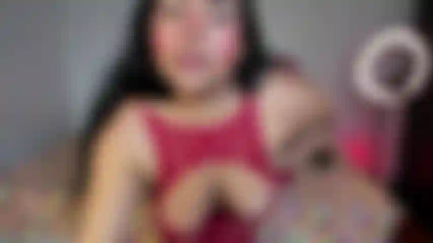 Buceta peluda e lindas curvas, muito sensual.