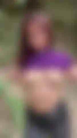 Uma bucetinha selvagem.