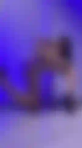 There are looks that touch the skin without touching it... and still leave a mark