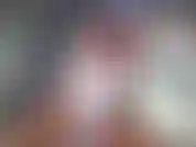 Treino nu impertinente, bombeando meus braços e músculos das costas. Peito pressiona no banco inclinado com as pernas bem abertas para você! Muitos close-ups sensuais de flexão do peitoral.