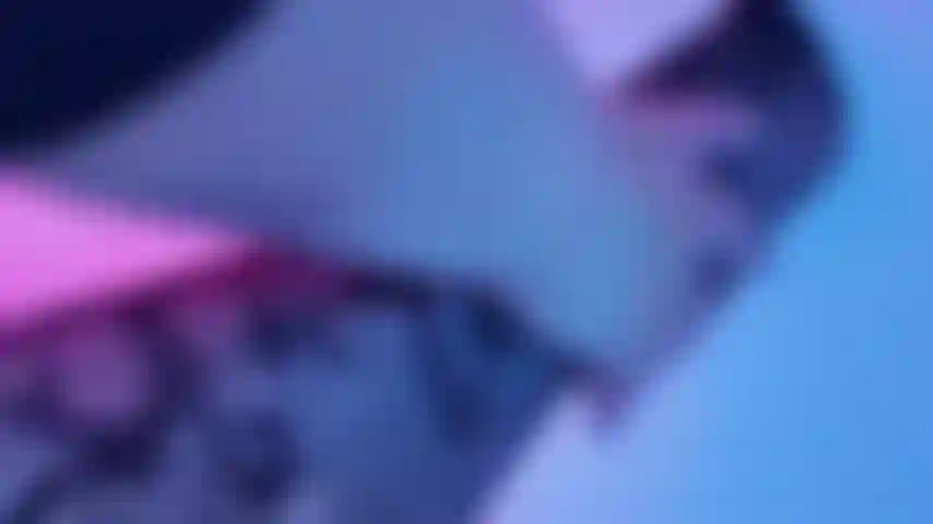 🍑 Shiny skin, perfect booty moves, and pure rhythm. You won’t look away.