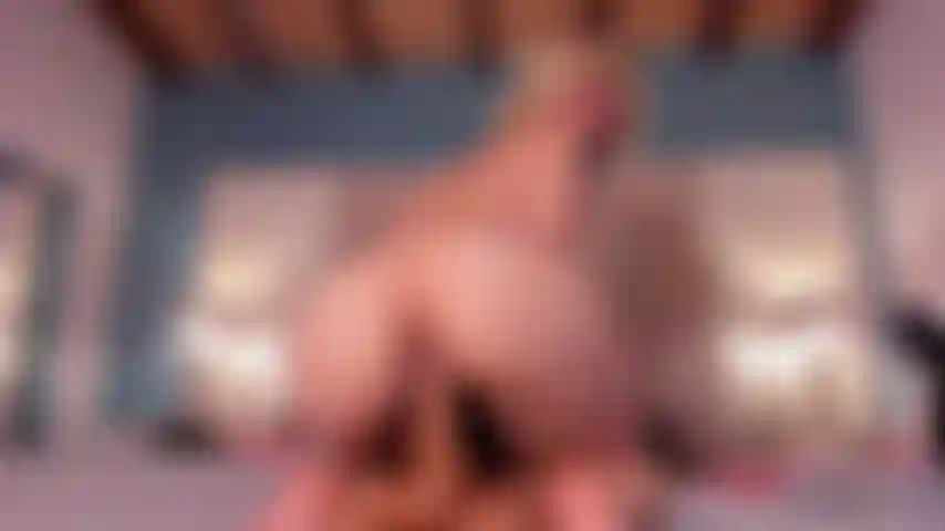 Fodendo meu torso de brinquedo.