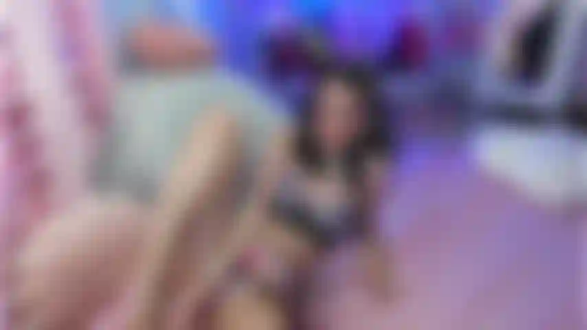 Vídeo muito especial de ano novo com dp! Minha buceta precisa tanto gozar! Gozo com um brinquedo vibratório, mas mal posso esperar para colocar um vibrador em ambos os meus buracos apertados. Ahegao deepthroat, muita conversa safada e tudo que você gosta.