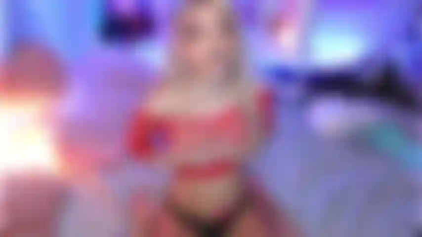 Deixe-me montar em você e gozar no fundo da minha garganta!