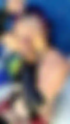 Sabdy_raspando_a_cabeça.