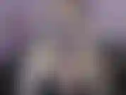 Sou uma colegial muito molhada.