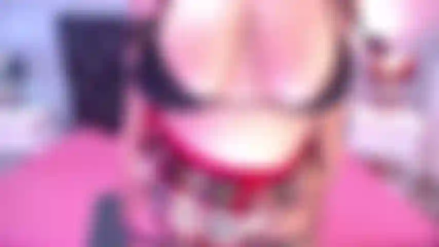 Me foda no estilo missionário com meias até gozar.