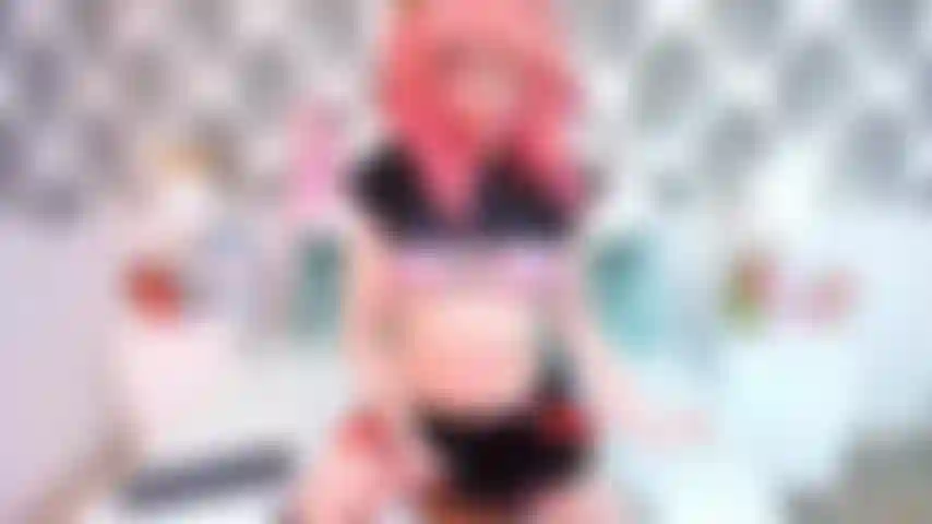 Estar em cima de você é uma das minhas coisas favoritas de fazer!