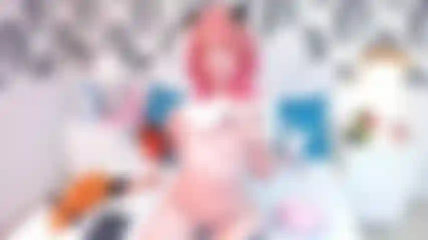 Pequena saren brincalhona.