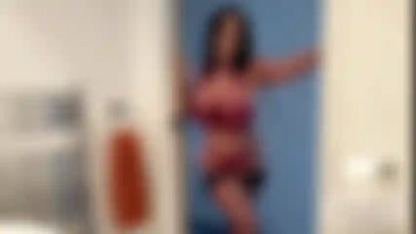 Sph - footjob na hora do banho para paus minúsculos.