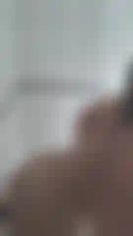 Masturbação - fodendo meu vibrador bbc no chuveiro.