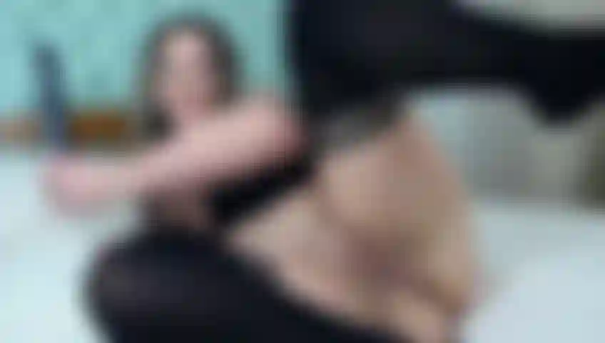 Dildo fodendo - me fodendo com meu grande dildo preto de 10 polegadas.