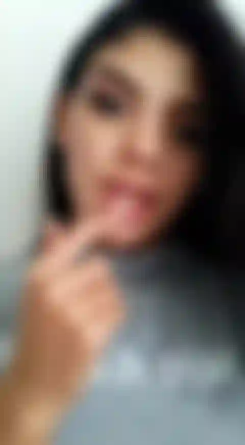 Meus seios e minha boca são uma ótima combinação.