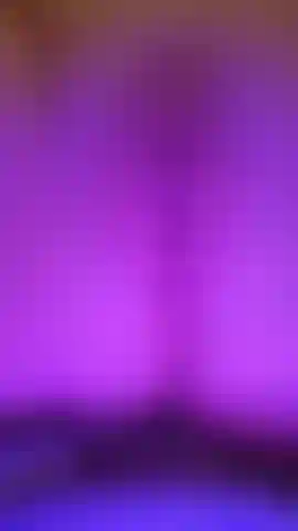De perto brincando com minha bucetinha gostosa 😉.