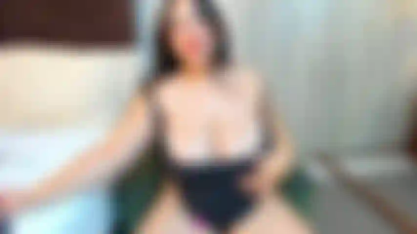 Toco buceta molhada.