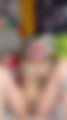 Uma palhaça tarada que adora uma bbc <3.