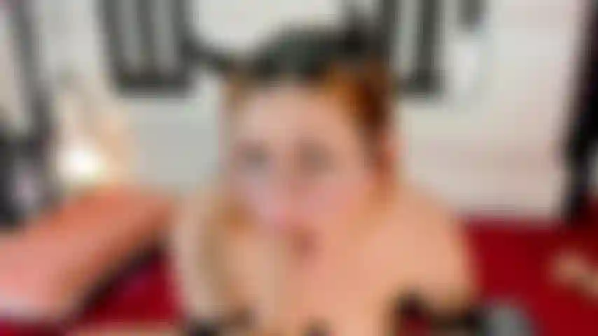 "Estou muito excitada, fico molhada só de imaginar você aqui comigo."😈.